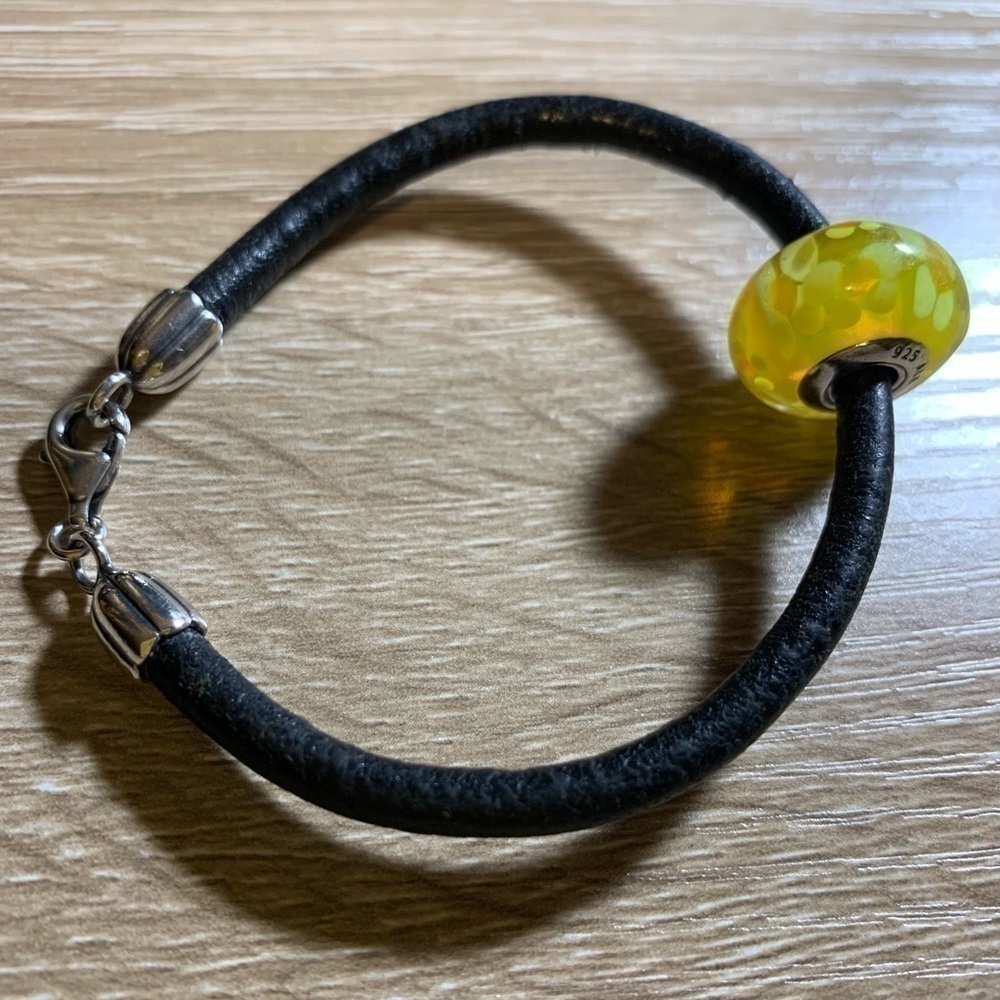 Authentic Pandora leather bracelet with Oversized Murano Bead.